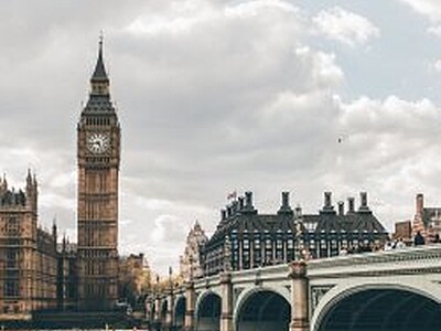Fresh eyes in dusty London