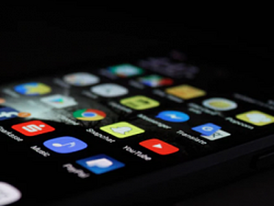 Social Media Advertising - reaching students online